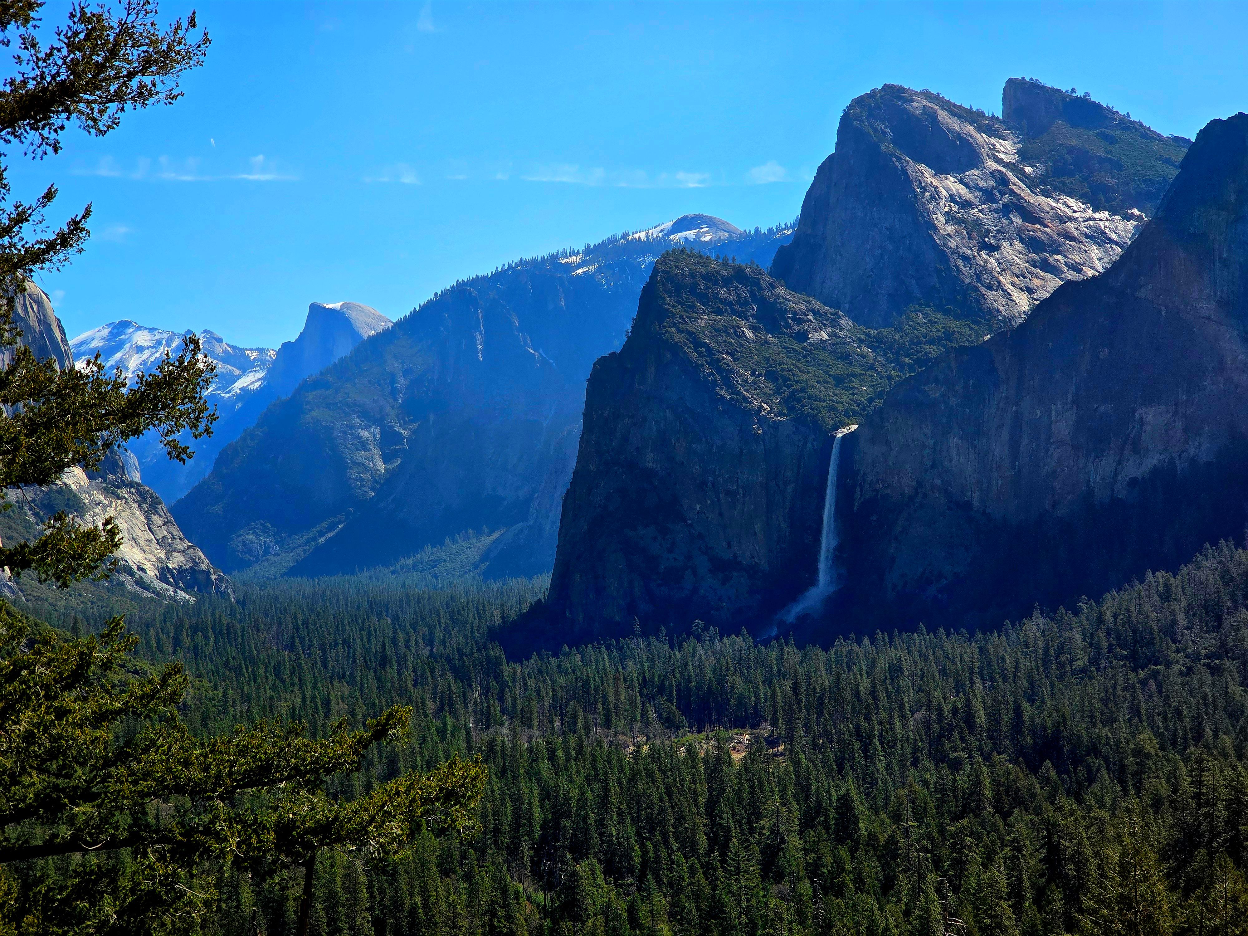 Tunnel View